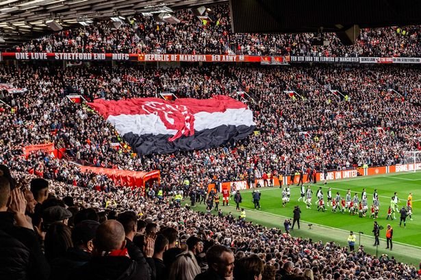 Manchester United could play ten of their first teamers vs Brentford