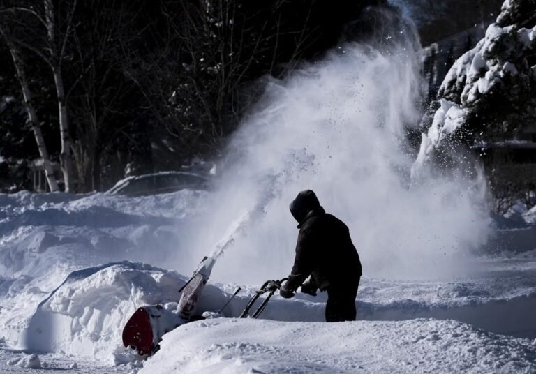 Parts of Ontario could see as much as 60 cm of snow to start new year