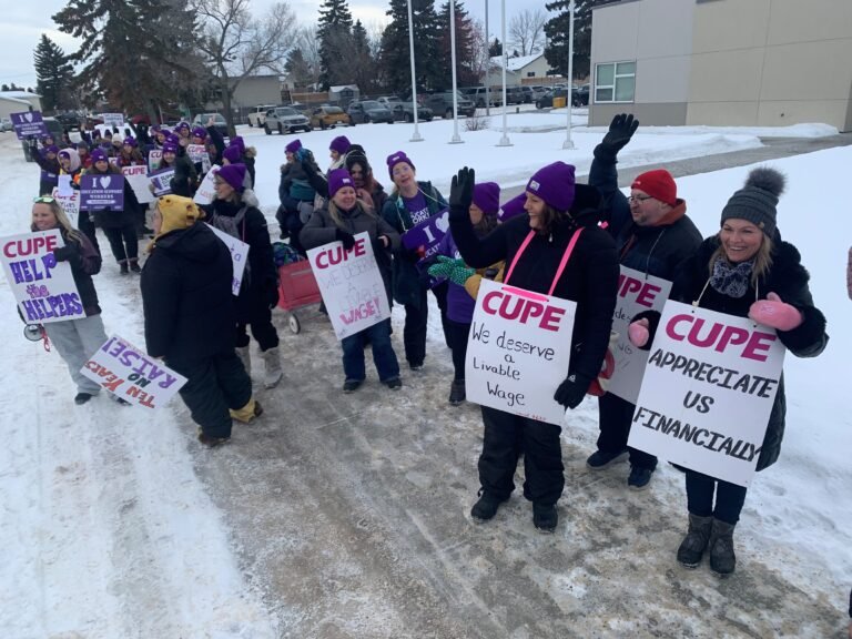 School support workers at Sturgeon Public School Division go on strike