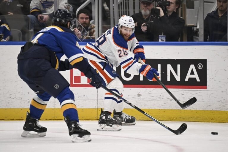 Brown scores in OT as Oilers rally to beat Blues 3-2