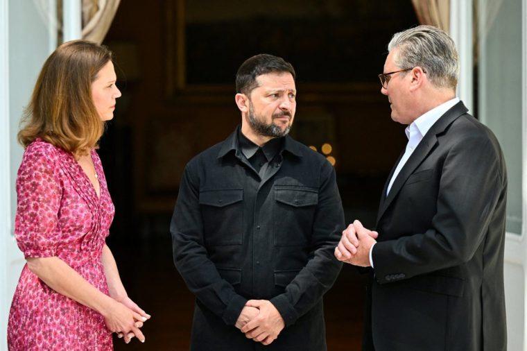 Britain's Prime Minister Keir Starmer (R), Wife of Britain's Prime Minister, Victoria Starmer (L) welcome Ukraine's President Volodymyr Zelensky ahead of a bilateral meeting at The Villa Wolkonsky, in Rome, on April 26, 2025, following the funeral service for late Pope Francis (Photo by Marco M. Mantovani / POOL / AFP) (Photo by MARCO M. MANTOVANI/POOL/AFP via Getty Images)