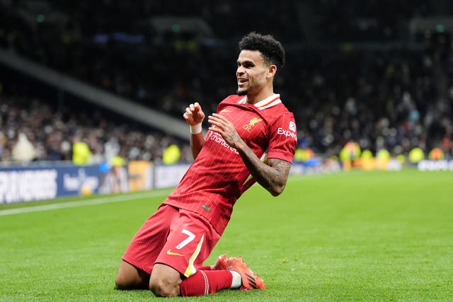 Luis Diaz celebrating