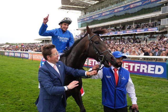 Ruling Court after winning the 2000 Guineas