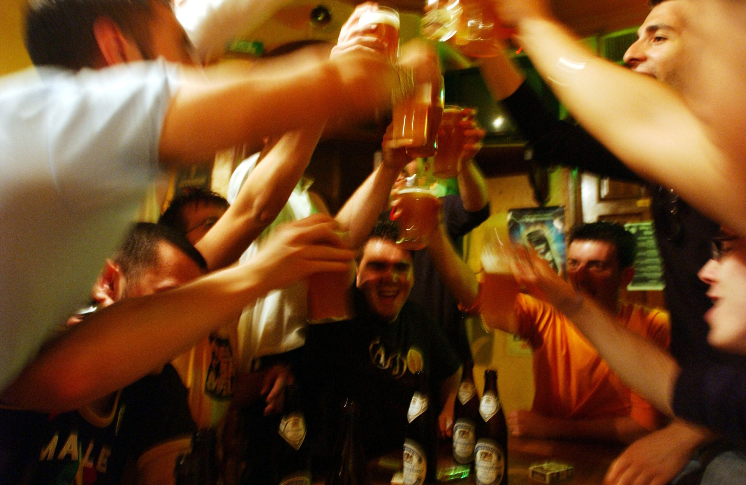 Surveys show 8 percent of US college students and 18 percent globally report drink spiking, but most donât report it, according to CalMatters.