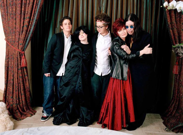 THE OSBOURNES, SEASON 3 Ozzy and the family. The Osbournes. Here we go again witht he third and fianl reality series, quickly following last week's premiere on MTV, which focuses on the freaky family's escalating fortunes as a result of the success of the first two series. Ozzy wins an argument about how many dogs they've got, but there's no time to gloat while wife Shaz is fretting about her performance on The Sharon Osbourne Show. After wayward kids Jack and Kelly refuse to appear to spice up her show, she turns in desperation to gullible Oz. Elsewhere, Ozzy discovers the purpose of pantyliners, and one of the pooches disgraces itself in Sharon's producer's office. Tx:TX Date This picture may be used solely for Channel 4 programme publicity purposes in connection with the current broadcast of the programme(s) featured in the national and local press and listings. Not to be reproduced or redistributed for any use or in any medium not set out above (including the internet or other electronic form) without the prior written consent of Channel 4 Picture Publicity 020 7306 8685 CHANNEL 4 PICTURE PUBLICITY 124 Horseferry Road London SW1P 2TX 020 7306 8685