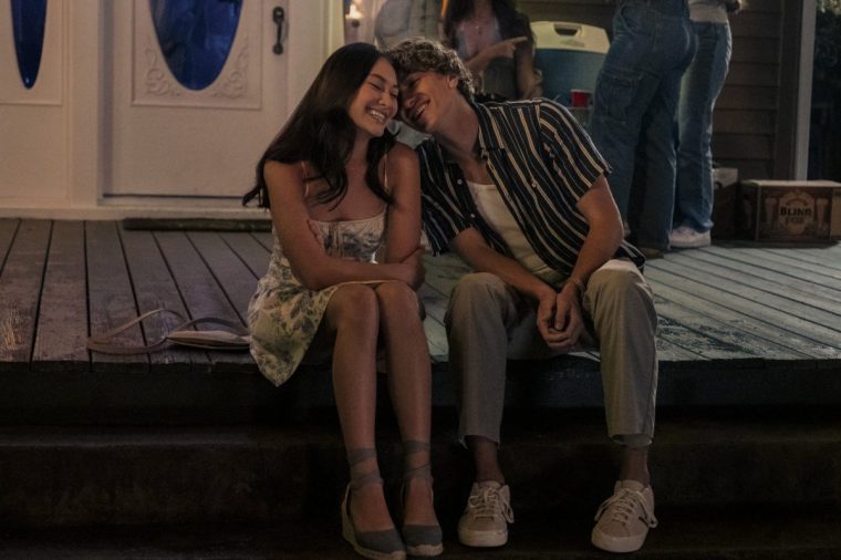 Belly (Lola Tung) and Jeremiah (Gavin Casalegno) in THE SUMMER I TURNED PRETTY Photo: Erika Doss ?? AMAZON CONTENT SERVICES LLC TV still Amazon Prime