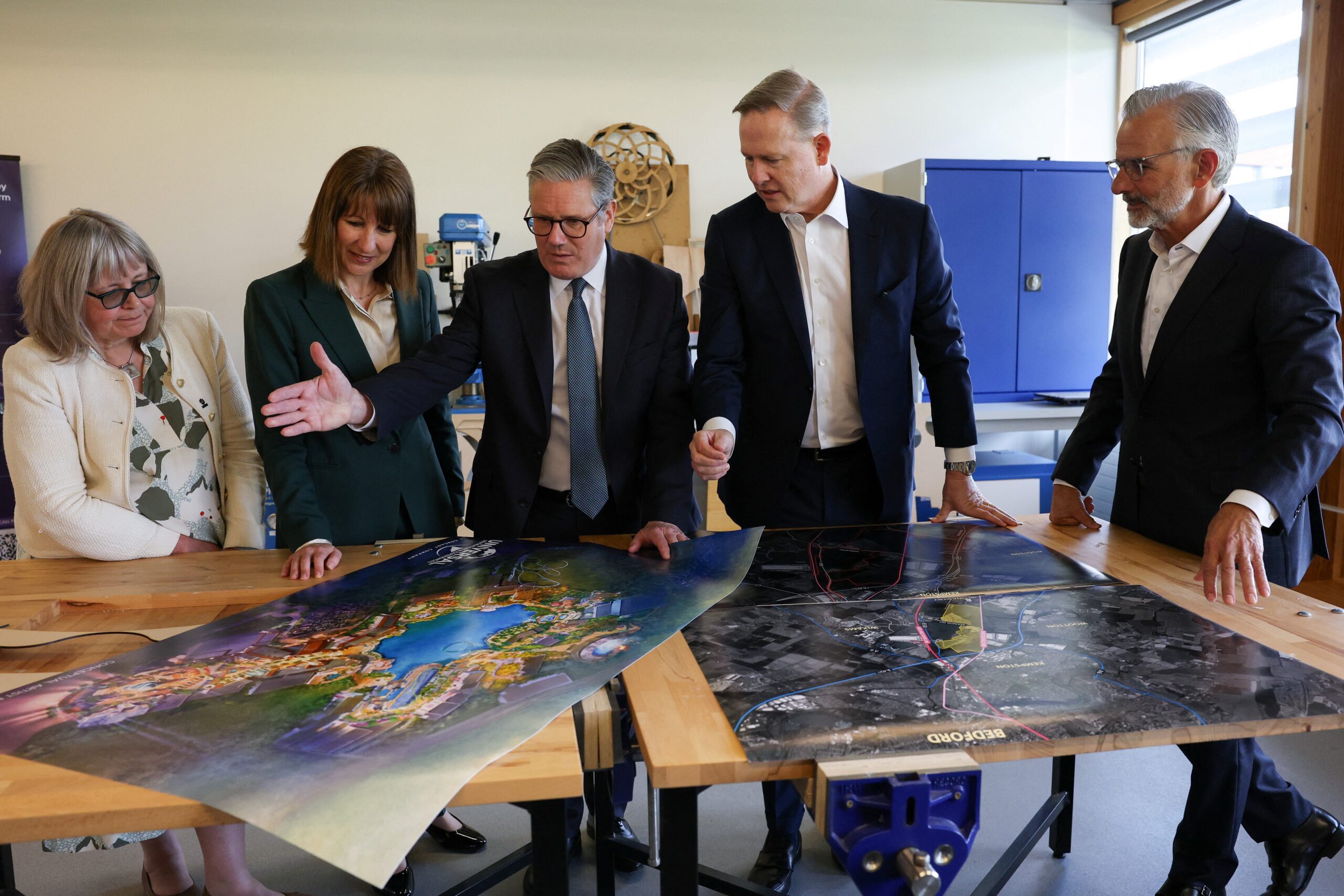 Sir Keir Starmer and Rachel Reeves during a visit to Bedford following the announcement that Universal Studios will build its first European theme park in the UK