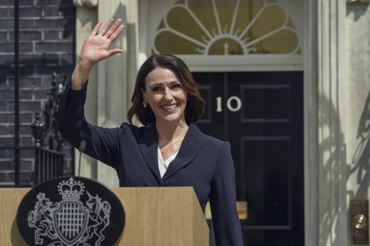 The Hostage. Suranne Jones as Abigail in Episode 1 of The Hostage. Cr. Des Willie/Netflix ?? 2025