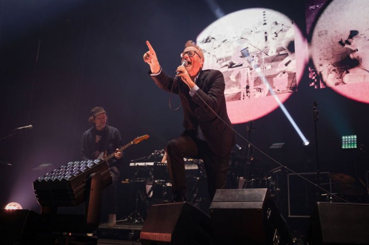 BERLIN, GERMANY - SEPTEMBER 30: Singer Matt Berninger of the American band The National performs live on stage during a concert at Max-Schmeling-Halle on September 30, 2023 in Berlin, Germany. (Photo by Frank Hoensch/Redferns)
