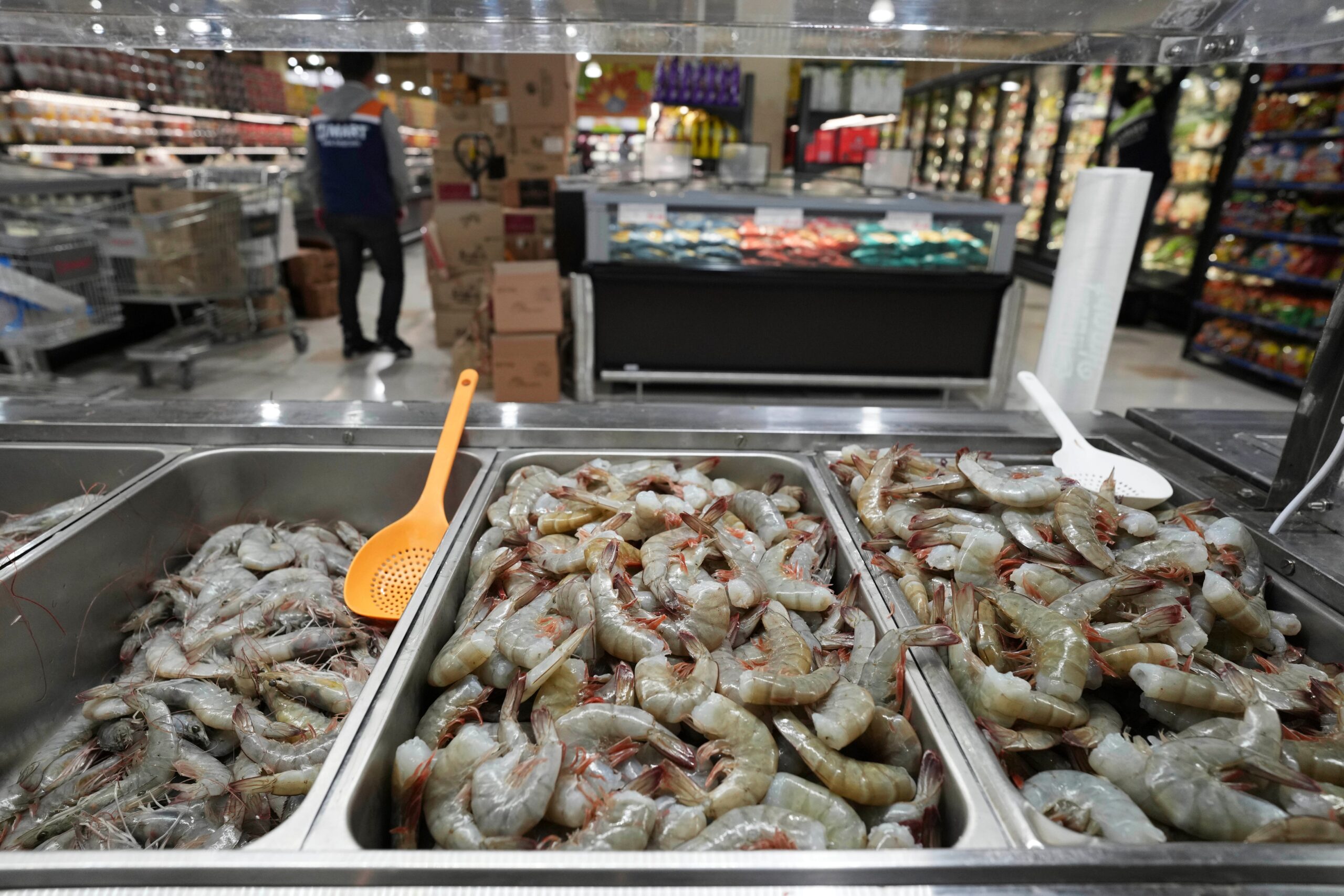 The Food and Drug Administration has expanded a previous warning that some packages of frozen shrimp are being recalled due to potential contamination by a radioactive isotope