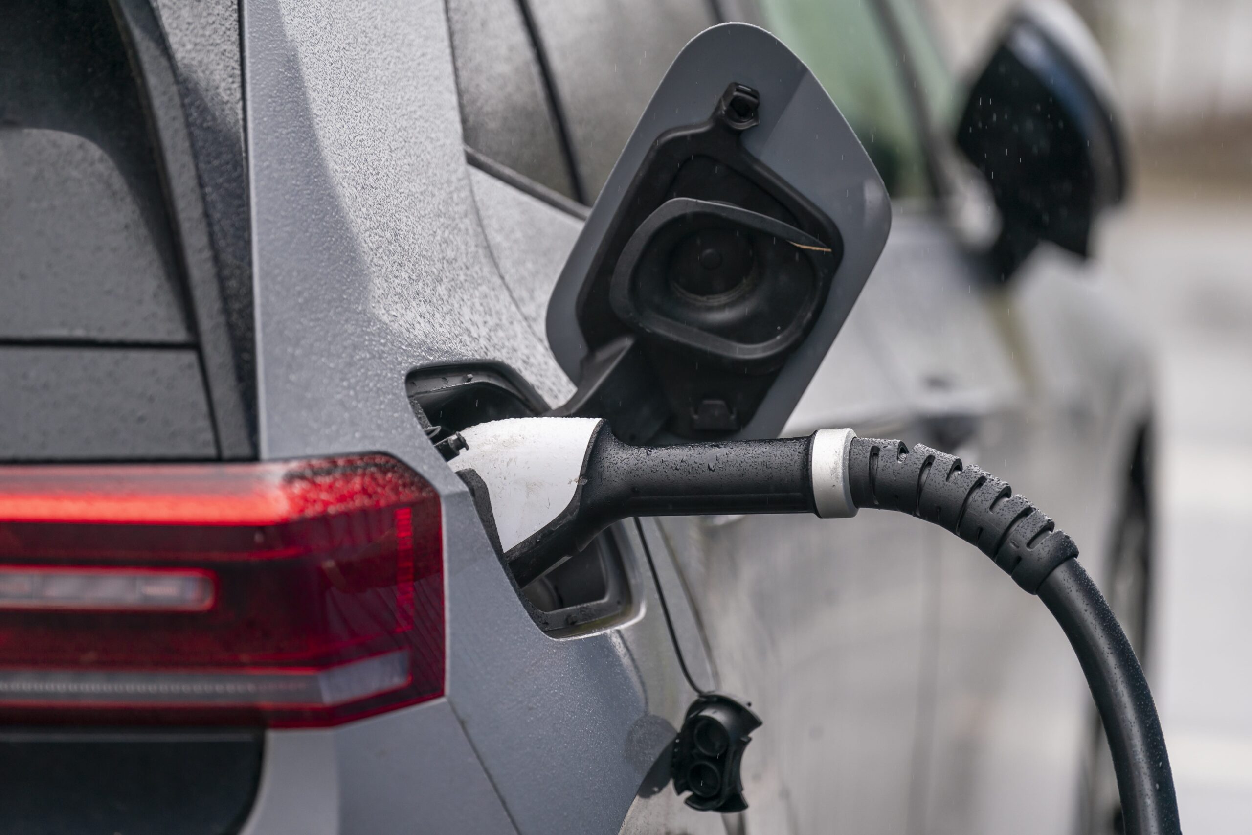 120,000 zero-emissions cars were registered between January and March 2025, DVLA says