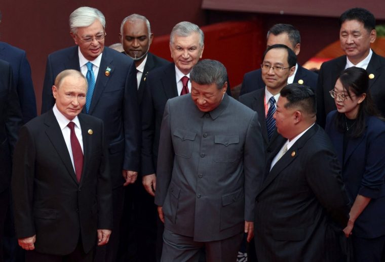Russian President Vladimir Putin, Chinese President Xi Jinping, North Korean leader Kim Jong Un and heads of foreign delegations arrive for a military parade marking the 80th anniversary of the end of World War Two, in Beijing, China September 3, 2025. Sputnik/Alexander Kazakov/Pool via REUTERS ATTENTION EDITORS - THIS IMAGE WAS PROVIDED BY A THIRD PARTY.