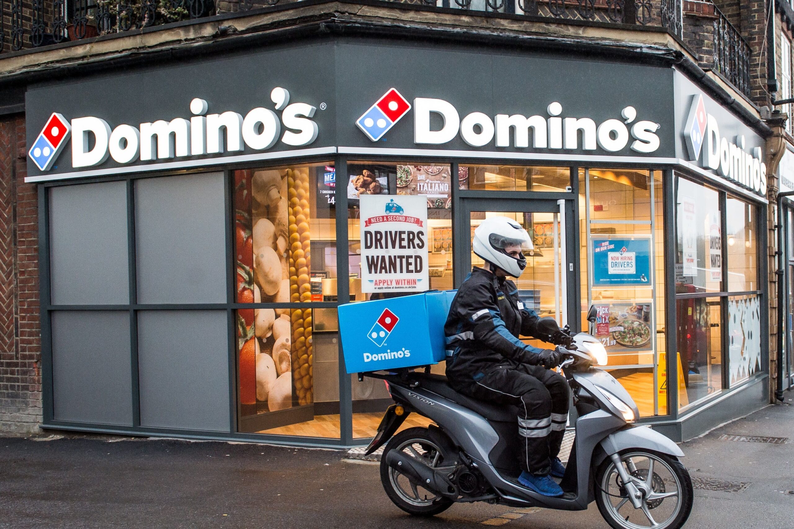 Domino’s plans to increase its workforce by 5,000 new staff members as the peak season approaches