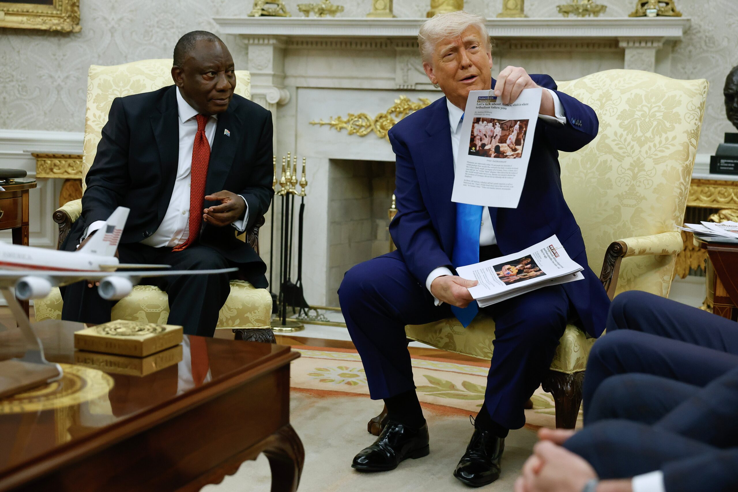 Trump and Ramaphosa meeting in the Oval Office