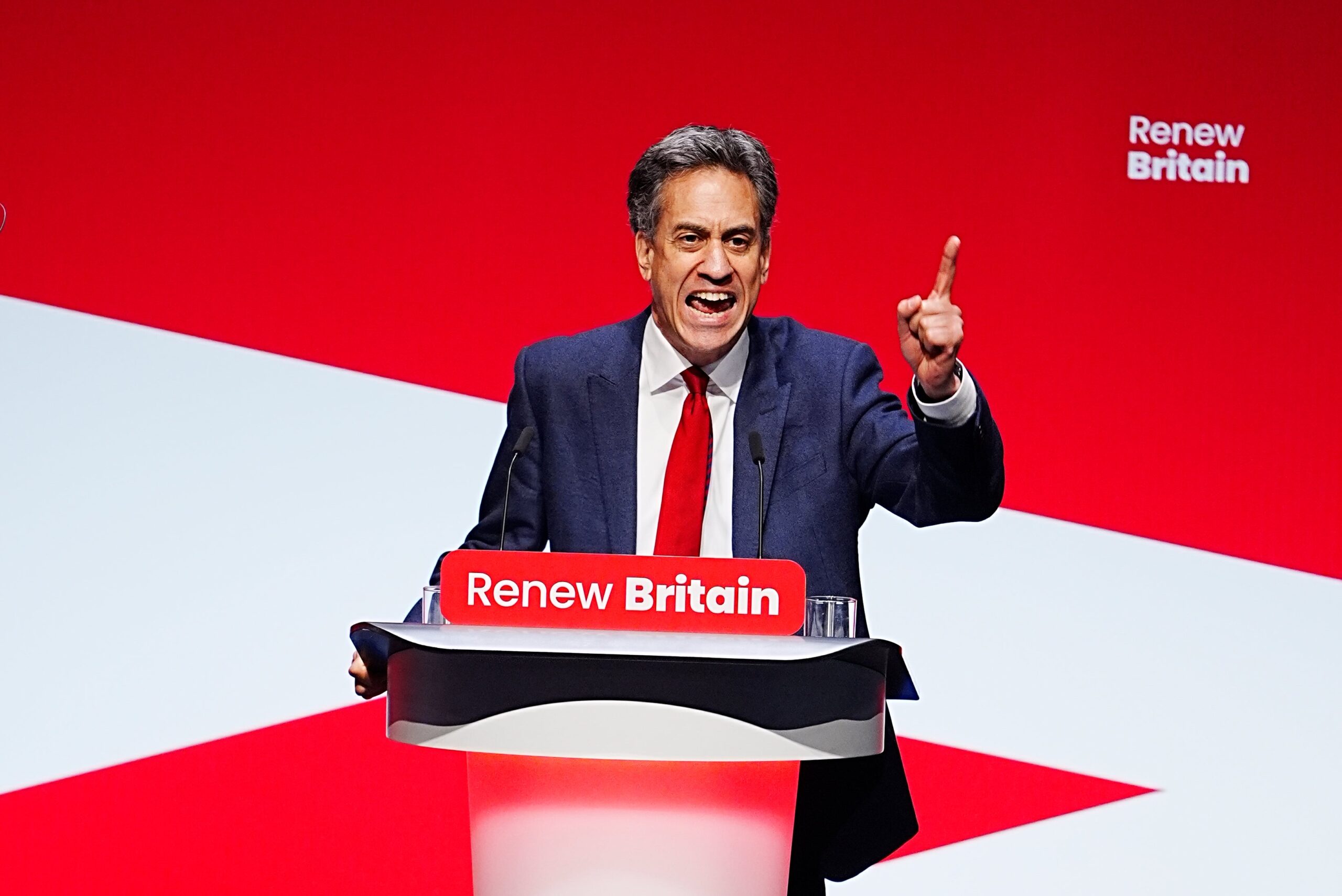 Ed Miliband issued a dramatic intervention on Elon Musk on the final day of the Labour conference