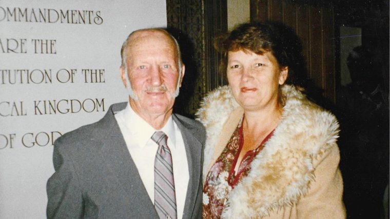 Pamela Jones's parents in 1983 (Photo: Pamela Jones)