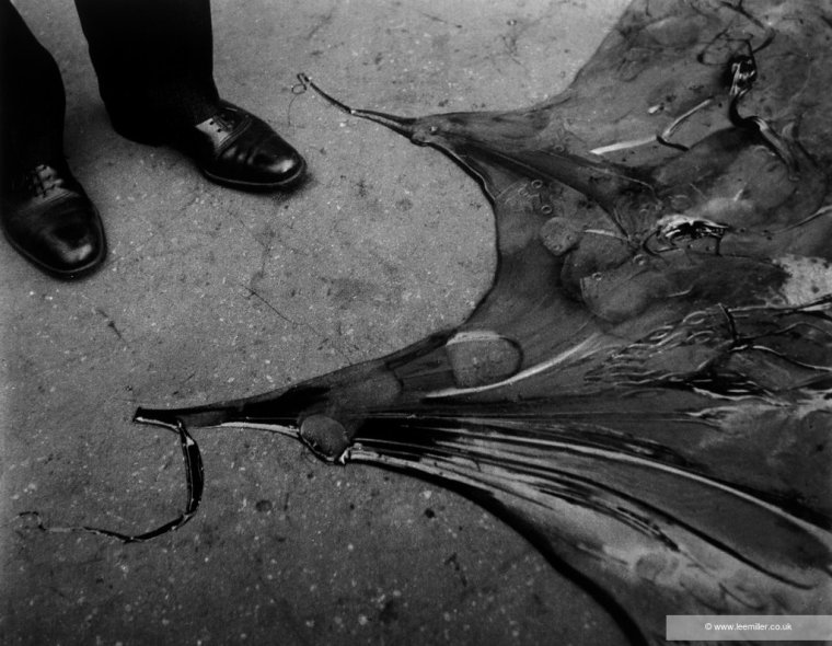 ONLINE USE IMAGE Lee Miller Tate Britain 2 October 2025 ? 15 February 2026 Lee Miller, Untitled, Paris 1930. Lee Miller Archives. ? Lee Miller Archives, England 2025. All rights reserved. leemiller.co.uk Provided by Anna.Ovenden@tate.org.uk Terms of Loan These images are on loan to you, and are accepted by you under the following terms and conditions: ? That the reproductions are accompanied by the caption and credit line; ? That the reproductions are not cropped, overprinted, tinted or subject to any form of derogatory treatment without the prior approval of the copyright owner; ? That the images are only reproduced to illustrate an article or feature directly reviewing or reporting on Lee Miller at Tate Britain, 2nd October 2025 ? 15th February 2026 (section 30 (i) and (ii) of the Copyright, Designs and Patents Act 1988); ? A maximum of four images may be used to illustrate an article directly reviewing or reporting on the exhibition. Use of further images in the same article will be chargeable and Lee Miller Archives must be contacted directly before publication. ? That for online use the images are reproduced at 72 dpi with a maximum measurement of 650x650 pixels or 25x25cm; ? That any reproductions are not used for marketing or advertising purposes. ? That the images are not held on any digital database or retrieval system after usage