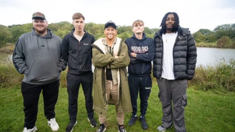 TX DATE:20-10-2025,TX WEEK:42,EMBARGOED UNTIL: 00:00:00,DESCRIPTION:with all the young dads in the countryside.,COPYRIGHT:BBC Studios,CREDIT LINE:BBC Studios/Eddie Hutton-Mills