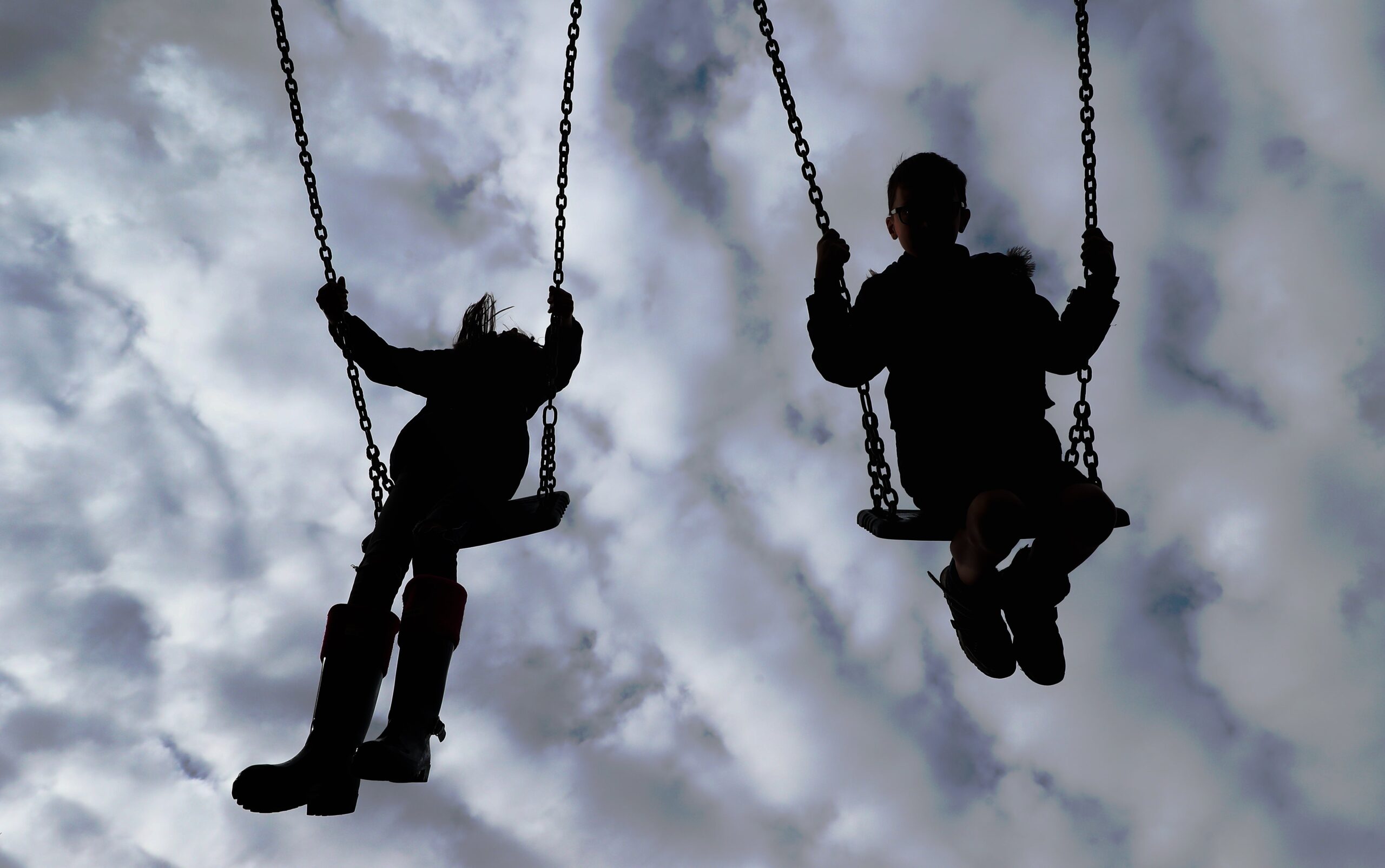More than 500,000 children are living in families in debt to the Department for Work and Pensions, new figures show