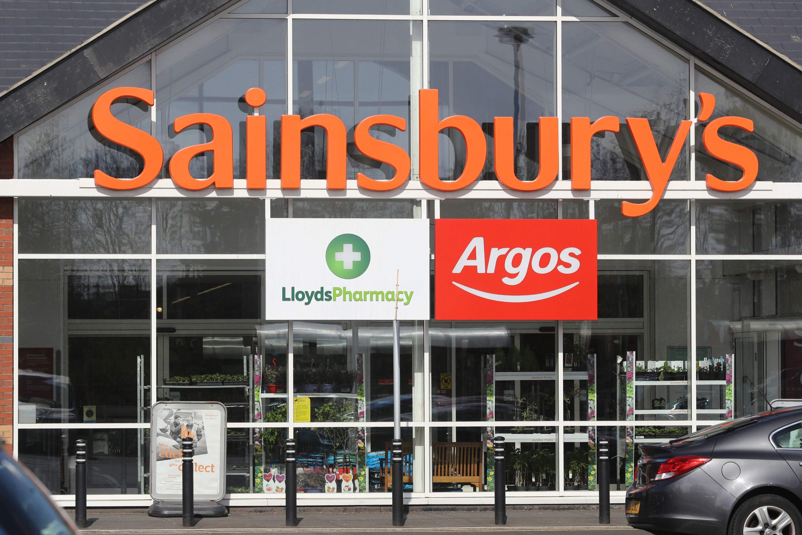 Nectar card holders were found to lose the most by using delivery apps (PA)