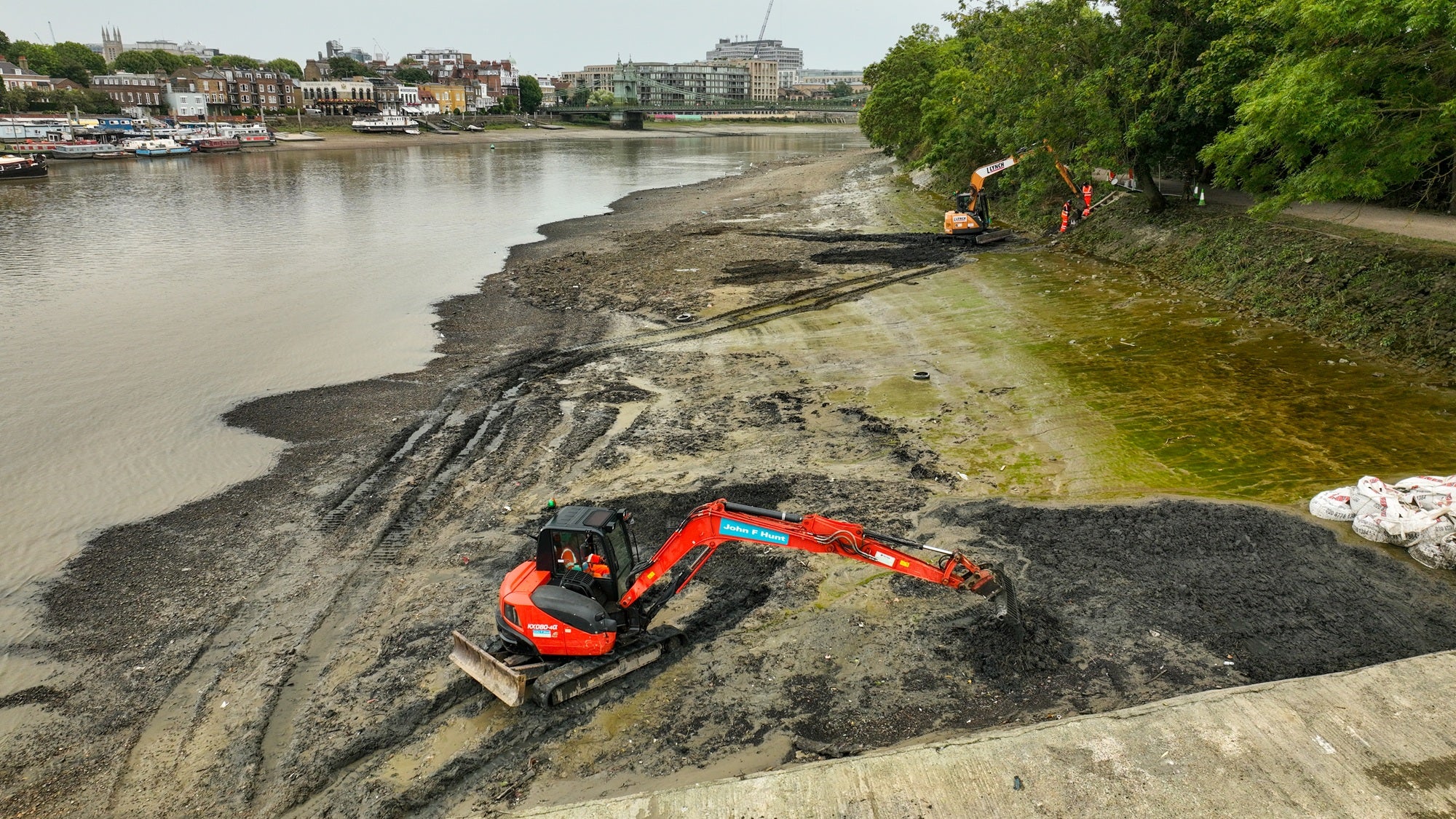 Approximately 5 million wet wipes have finally been removed from the infamous “Wet Wipe Island” on the River Thames.