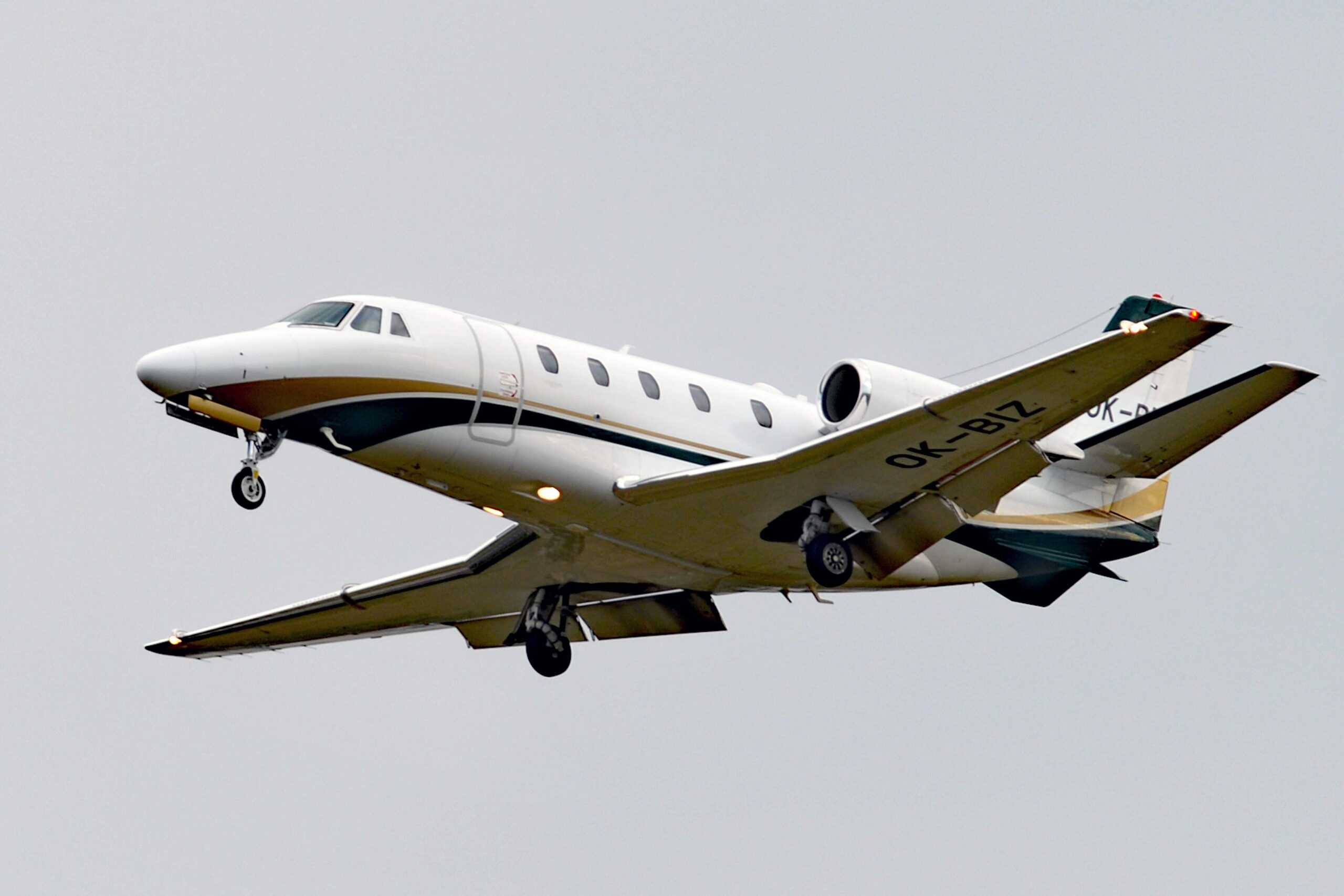 People flying on private jets pay hugely reduced rates of tax compared to people on commercial airliners