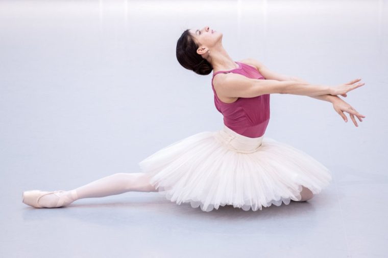 Mayara Magri and Cesar Corrales in rehearsals for Swan Lake, at the Royal Opera House, February 2022 Mayara Magri Royal Ballet principal dancer Rehearsal image Credit: ?2022 Camilla Greenwell Provided by Romany.Anderson@roh.org.uk