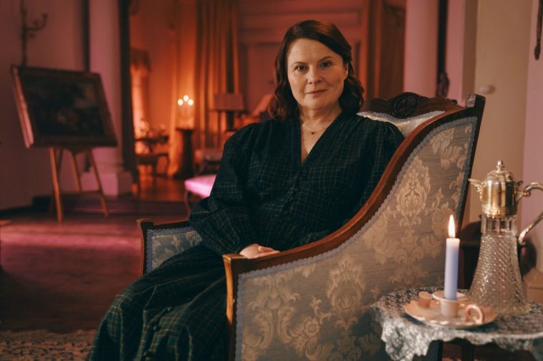 TX DATE:18-12-2025,TX WEEK:50,EMBARGOED UNTIL:25-11-2025 00:00:01,DESCRIPTION:Narrator.,COPYRIGHT:Rural Studios Ltd.,CREDIT LINE:BBC/Rural Studios/Dan Ollerhead