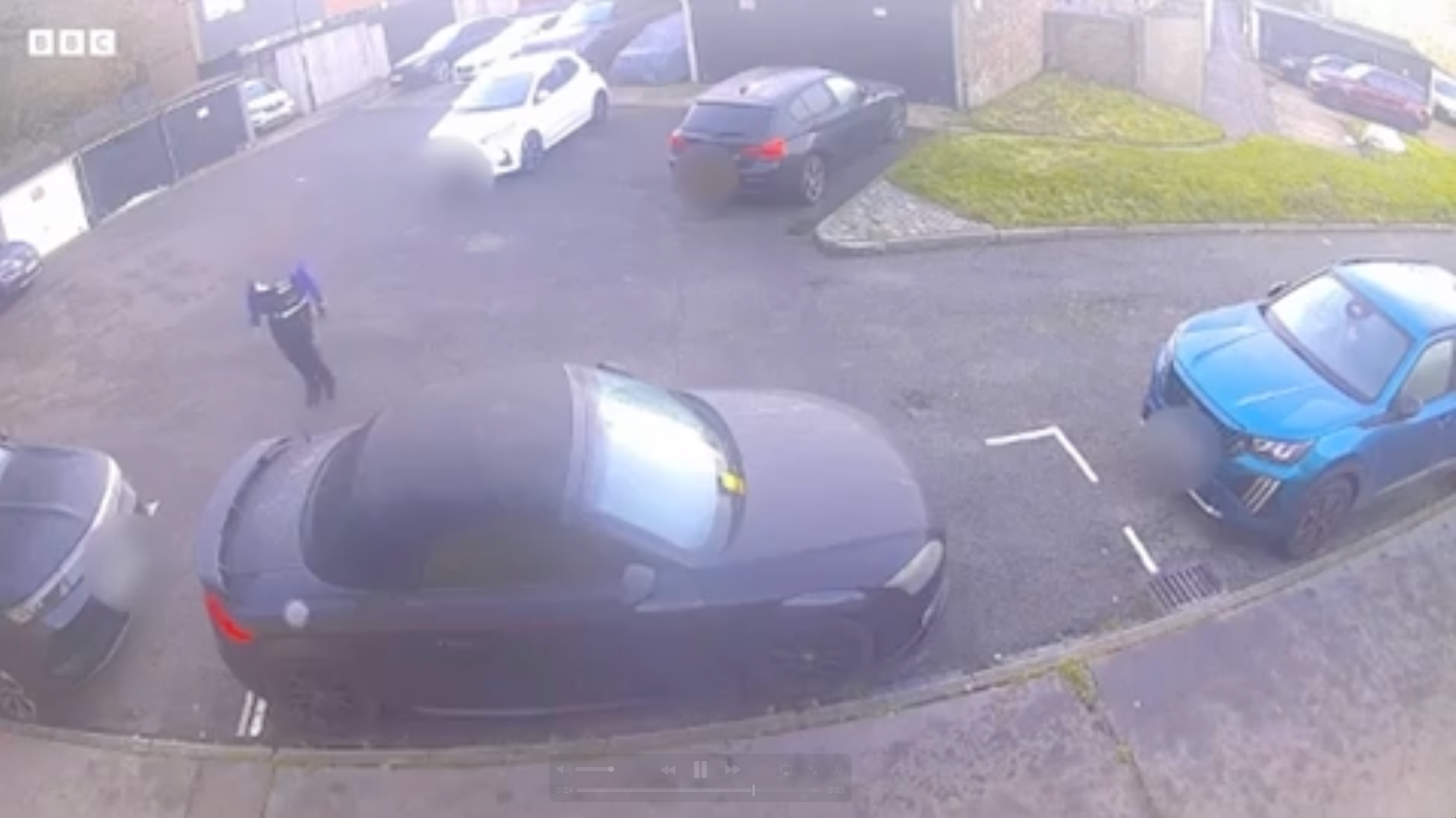 A parking attendant could be seen issuing a penalty charge notice for the incident