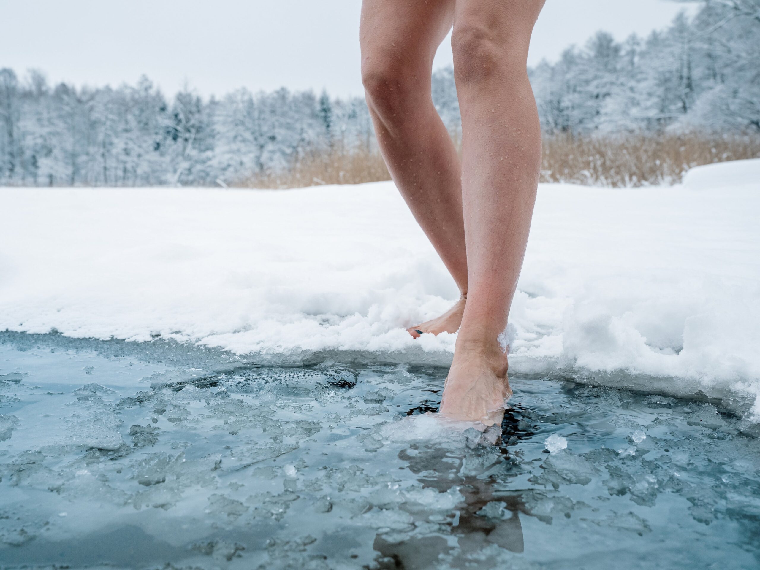 Turning the thermostat down or having a cold water swim could boost the benefits of brown fat in our bodies, experts say