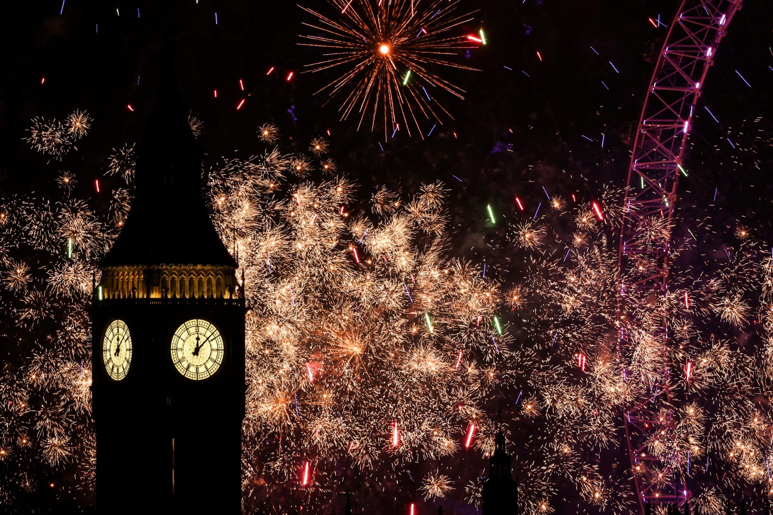 New Years’ Eve fireworks around the London Eye and Big Ben, 2025