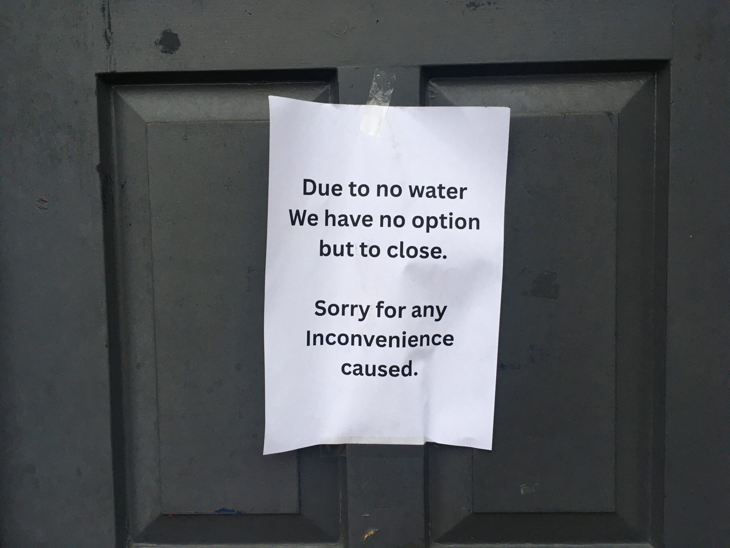 A sign outside The Bull pub in Tunbridge Wells, which has been forced to close due to the latest water outage
